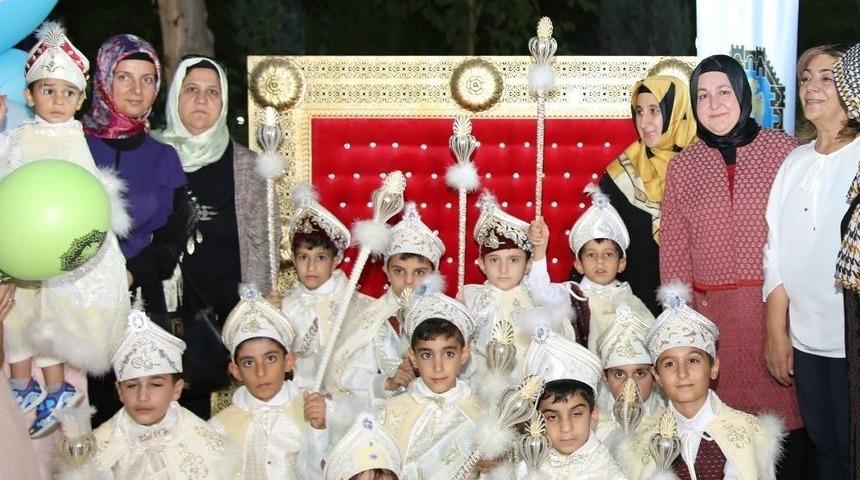 B&uuml;y&uuml;kşehir Belediyesinden &Ccedil;ocuklara S&uuml;nnet Ş&ouml;leni