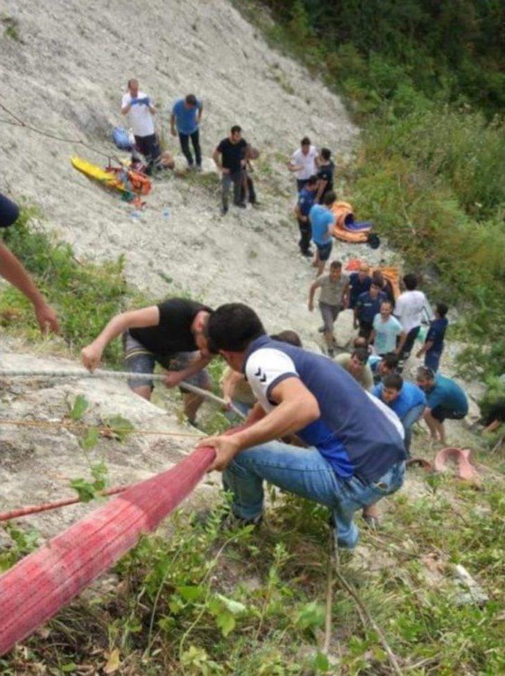 Bartın Valisi Nusret Dirim: “şu Ana Kadar Tespit Edilen 3 Vefat, 19 Yaralı Var” G3