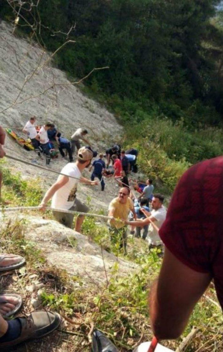 Bartın Valisi Nusret Dirim: “şu Ana Kadar Tespit Edilen 3 Vefat, 19 Yaralı Var” G4