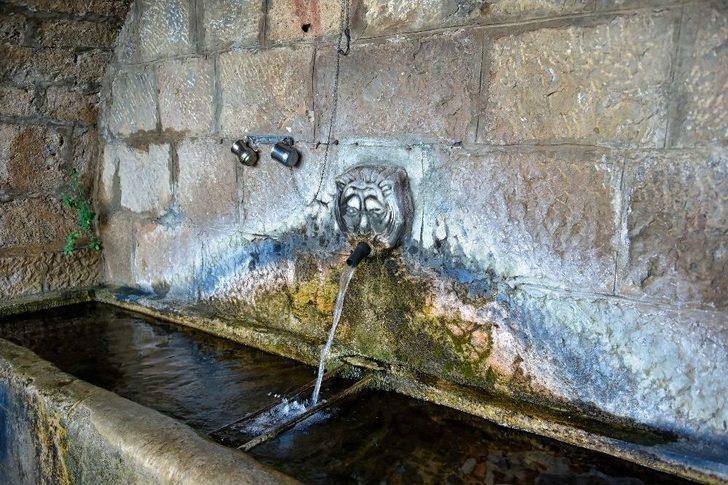 Bu Çeşmenin Hikayesi De Suyu Da Çok Güzel G1