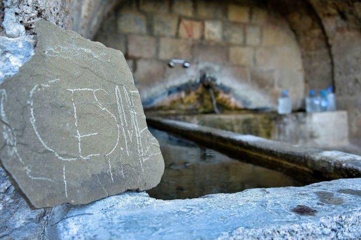 Bu Çeşmenin Hikayesi De Suyu Da Çok Güzel G4