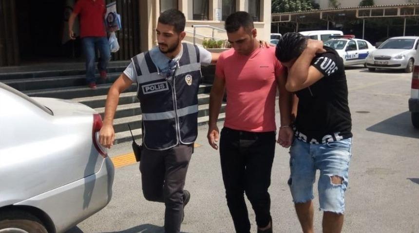 Tarsus&rsquo;ta Evlerin Kapı Kilidini Kırarak, Hırsızlık Yapan 2 Kişi Tutuklandı