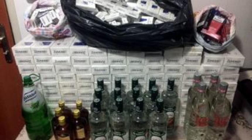 Yolcu Otob&uuml;s&uuml;nde Ka&ccedil;ak İ&ccedil;ki Ve Sigara Ele Ge&ccedil;ti