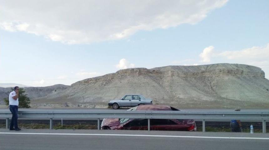 Ankara’da Kontrolden Çıkan Otomobil Takla Attı: 3 Yaralı