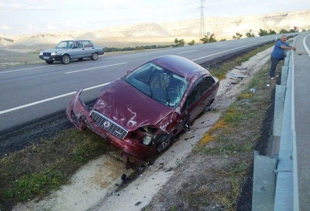 Ankara’da Kontrolden Çıkan Otomobil Takla Attı: 3 Yaralı