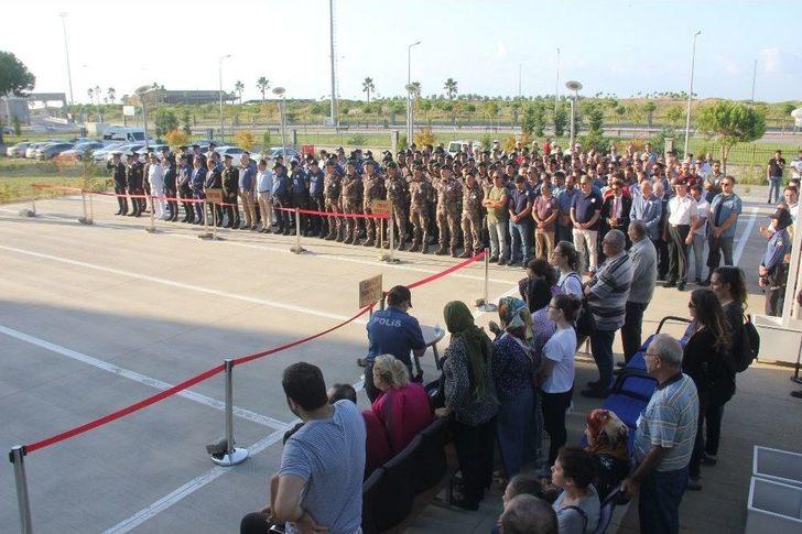 Kalbine Yenik Düşen Polis İçin Tören Düzenledi G3
