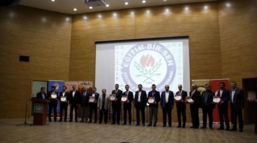 Eğitim-bir-sen Kahramanlara Şiir Ve Ezgi Gecesi D&uuml;zenledi