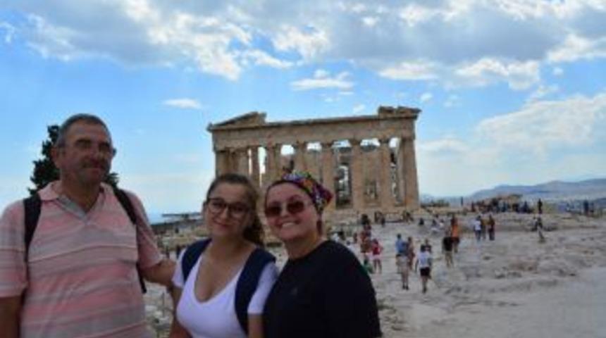 Gazeteci Cinokur Ve Ailesi Ziyaretten Vazge&ccedil;ince Olası Bir Felaketten Kurtuldu