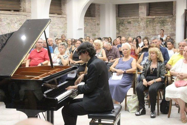 İdil Biret Ve Öğrencileri Ayvalık’ta Büyüledi G1