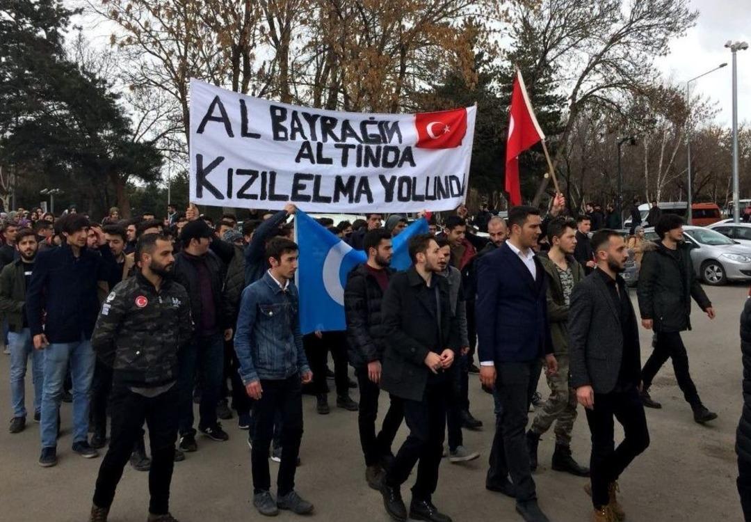 Erzurum&rsquo;da Binlerce &Uuml;niversiteli Afrin İ&ccedil;in Y&uuml;r&uuml;d&uuml;
