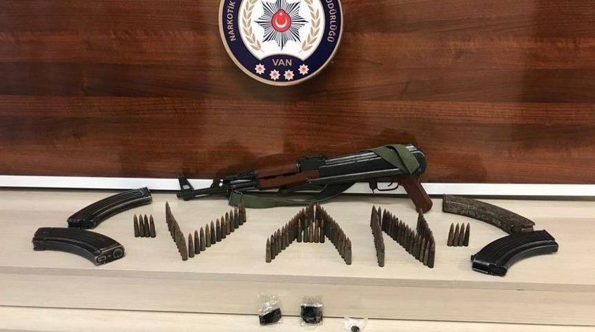 Van Merkezli Uyuşturucu Operasyonu: 13 Gözaltı