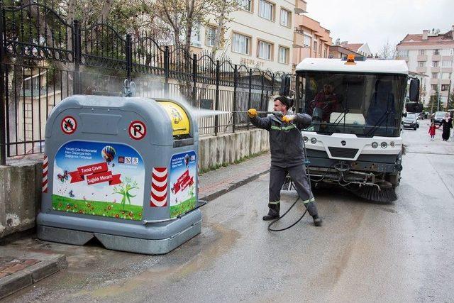 Meram’da Yeni Nesil Çöp Konteynerleri