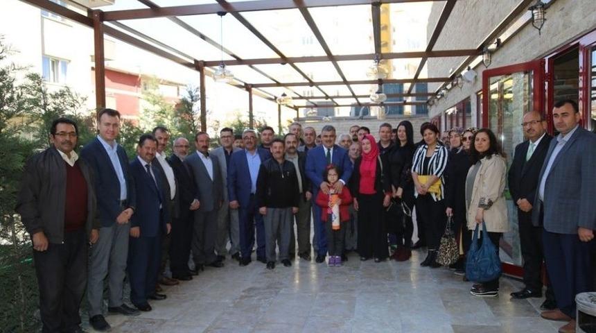 Başkan &Ouml;zg&uuml;ven, Okul Aile Birliği Başkanlarıyla Buluştu