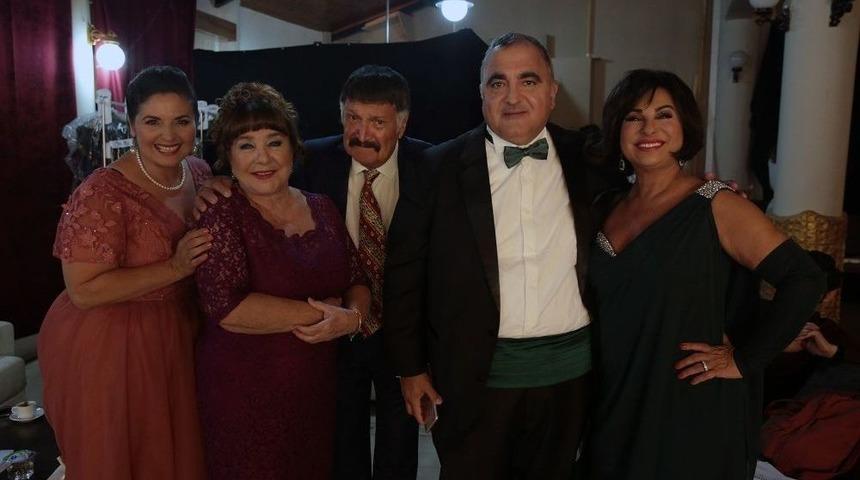 &ldquo;d&uuml;ğ&uuml;m Salonu&rdquo;nun İzmir Galası Optimum&rsquo;da