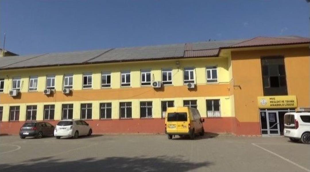 Devlet Okulu Elektrik &Uuml;reterek Kara Ge&ccedil;ti