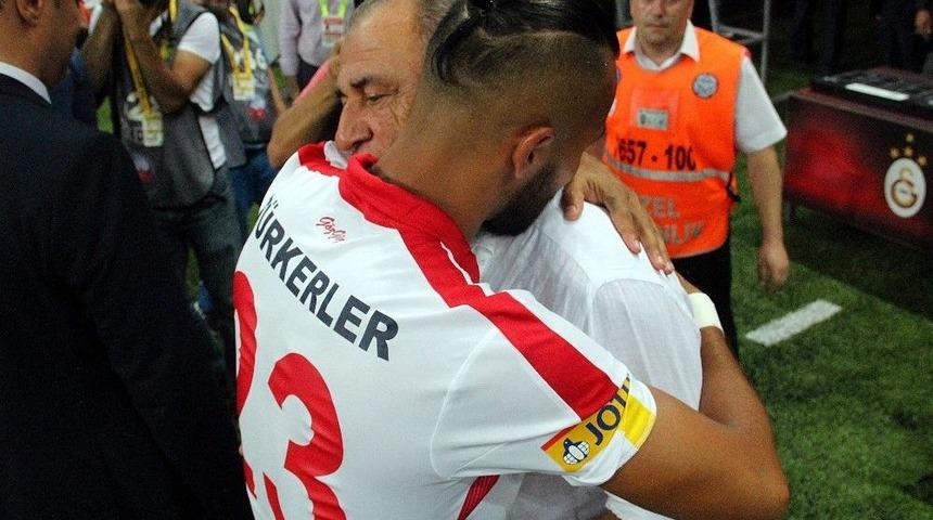 Yasin &Ouml;ztekin Eski Takımına Karşı Sahada