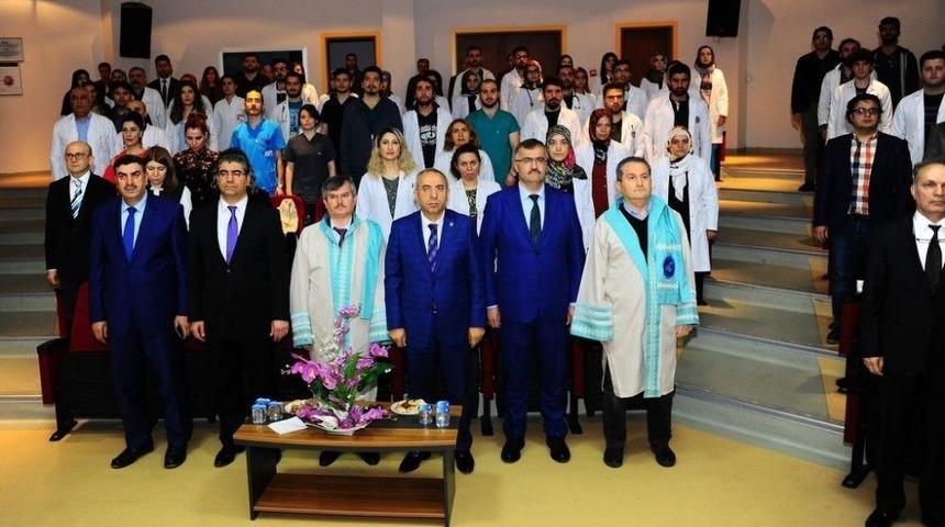 Yy&uuml;&rsquo;de 14 Mart Tıp Bayramı Kutlandı