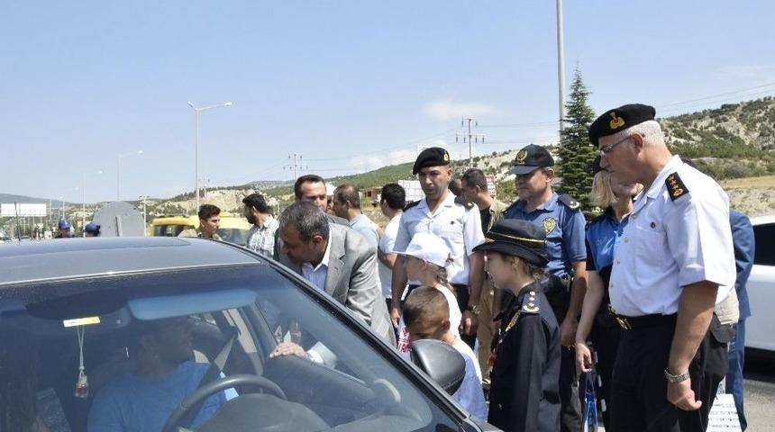 Burdur&rsquo;da &rsquo;kırmızı D&uuml;d&uuml;k&rsquo; Uygulaması