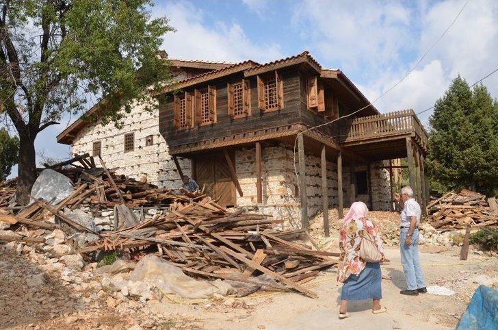 ’düğmeli Evler’ Yeniden Ayağa Kaldırılıyor G3