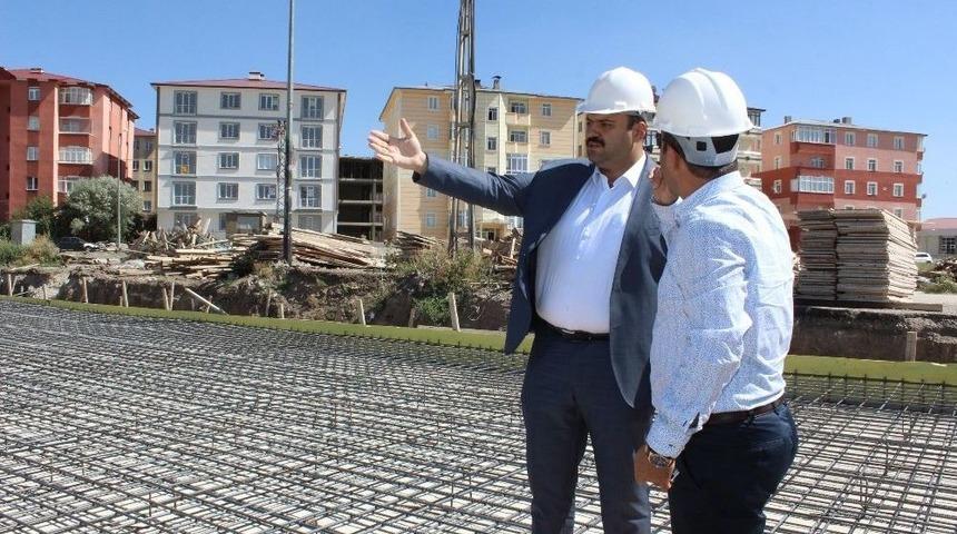 Başkan Orhan İlçedeki Yatırımları Gezdi