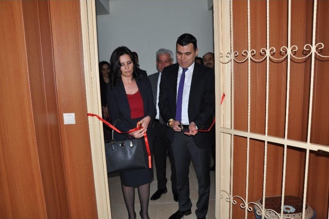 Lisede Mahkeme Salonu