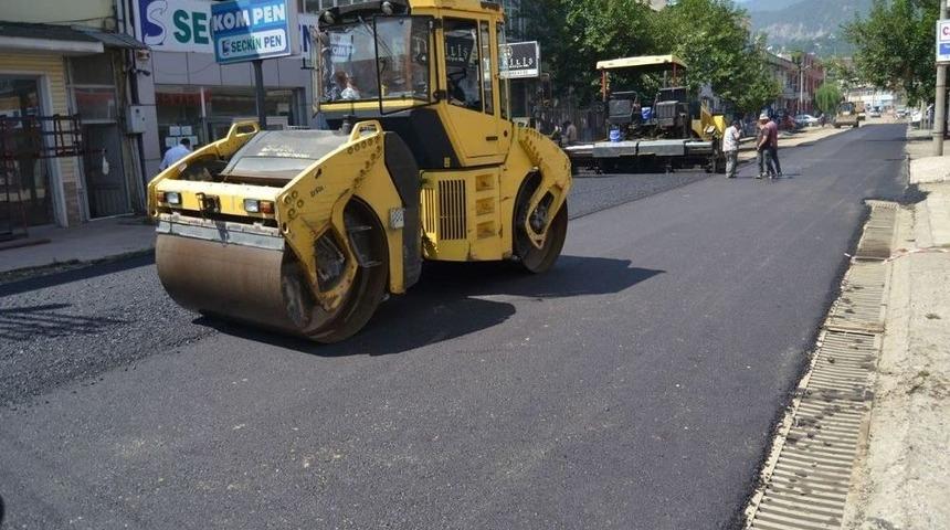 Bağ Essan Sanayi Sitesi&rsquo;nde Sıcak Asfalt &Ccedil;alışmaları Başladı