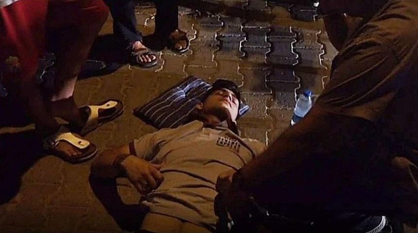 50 Metre Mesafedeki &Ouml;zel Hastaneden Yardım Ulaşmayınca, Devreye Vatandaşlar Girdi