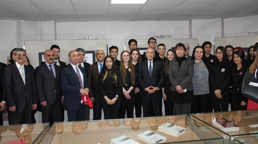 G&uuml;zel Sanatlar Lisesi &Ouml;ğrencileri İstiklal Marşını Resimlerle Anlattı