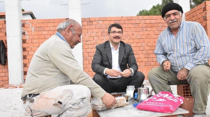 Şehzadeler&rsquo;in 65 Mahallesine Eşit Hizmet