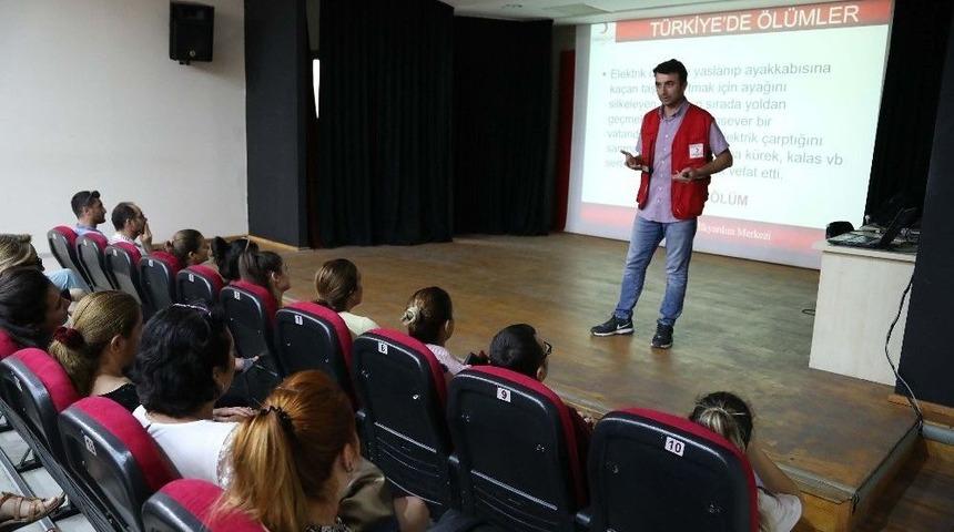 Bayraklı&rsquo;da İlk Yardım Semineri