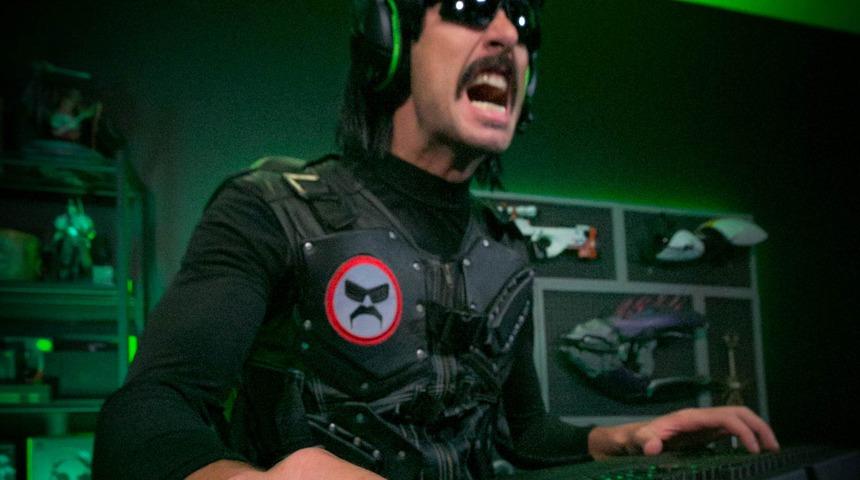 &Uuml;nl&uuml; yayıncı Dr DisRespect yayın sırasında silahlı saldırıya uğradı!