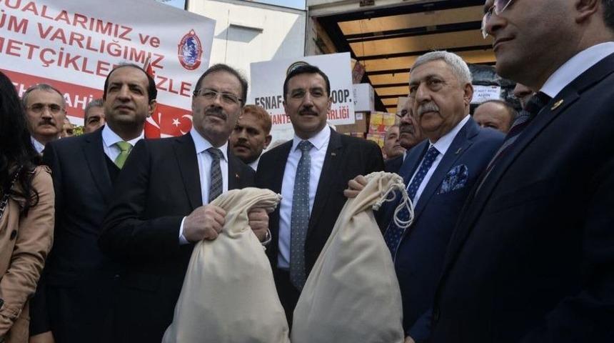 T&uuml;rkiye&rsquo;nin 81 İlinden Afrin&rsquo;e Yardım Tırları Gidiyor