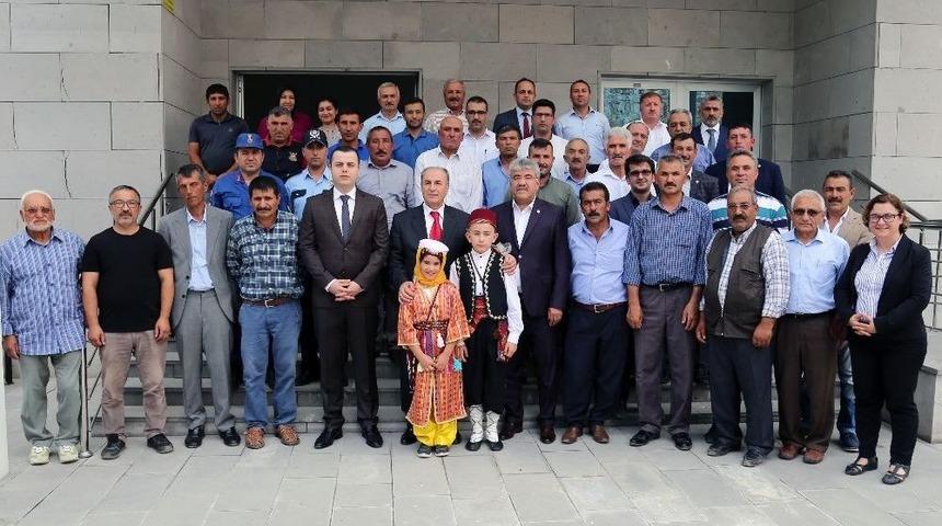 Vali Vekili Avcı Sarıoğlan Ve Akkışla&rsquo;da Muhtarlarla Buluştu