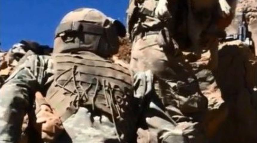 Mehmet&ccedil;ik "yay" İle Dağlarda Ter&ouml;rist Avında