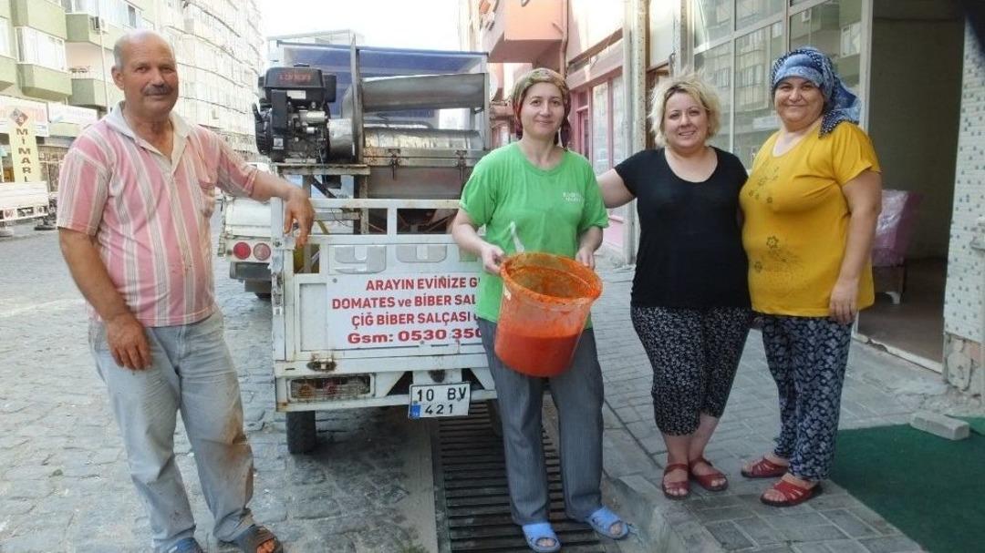 Balıkesir&rsquo;de Mobil Sal&ccedil;acı Kadınların İşini Kolaylaştırdı