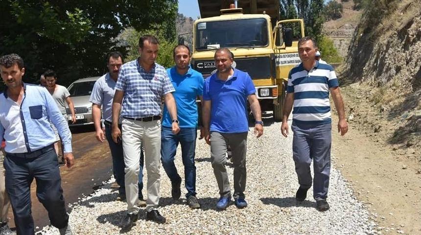 Alaşehir&rsquo;de Asfalt &Ccedil;alışmalarına Devam Ediliyor