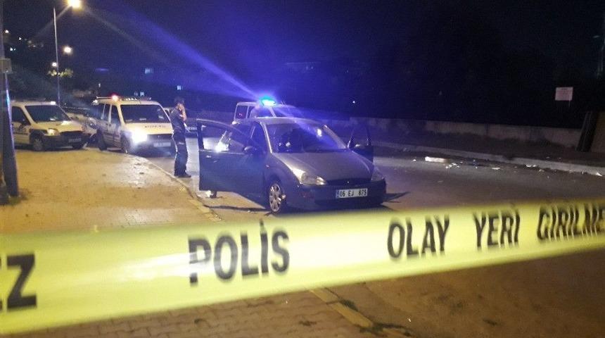 Otomobildeki Kavgada Silahlar Patladı: 1 Yaralı