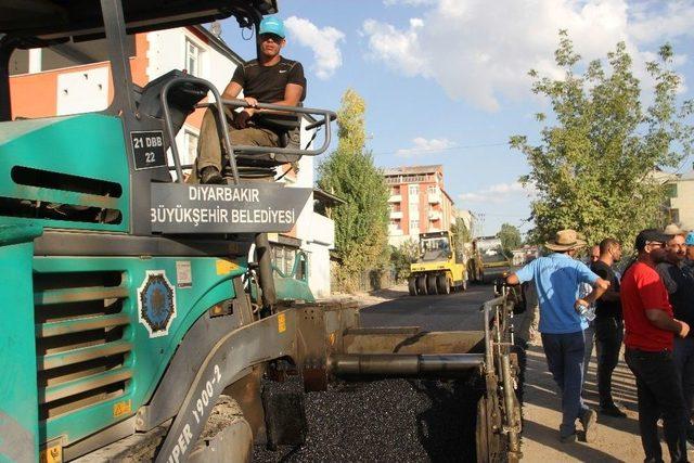 15 Günde 7 Kilometre Sıcak Asfalt Serimi