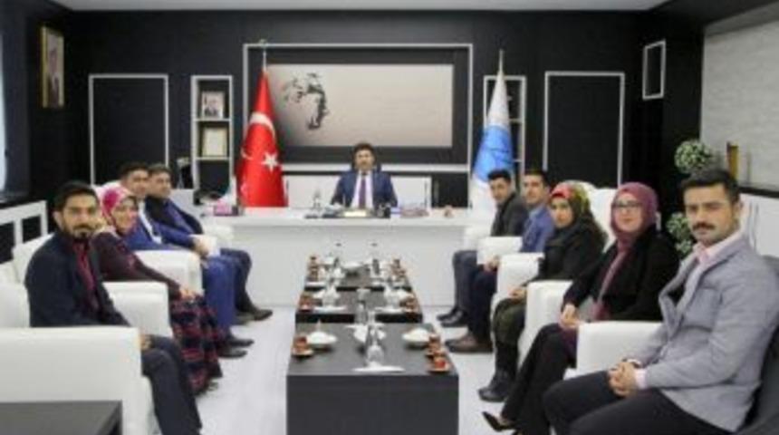 Mezunu &Ouml;ğretmenlerden Rekt&ouml;r Karacoşkun&rsquo;a Vefa Ziyareti