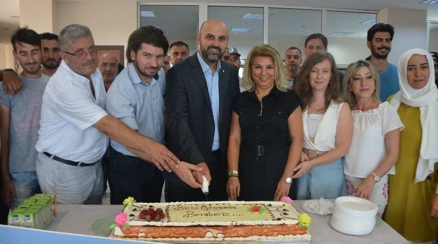 İzmit Belediyesi&rsquo;nde Toplu Doğum G&uuml;n&uuml; Etkinlikleri S&uuml;r&uuml;yor