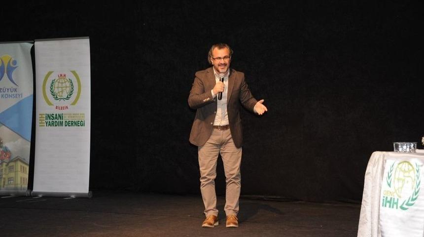 Eğitimci-yazar Aslanhan: "sosyal Medya Gençlerin Geleceğini Çalıyor"