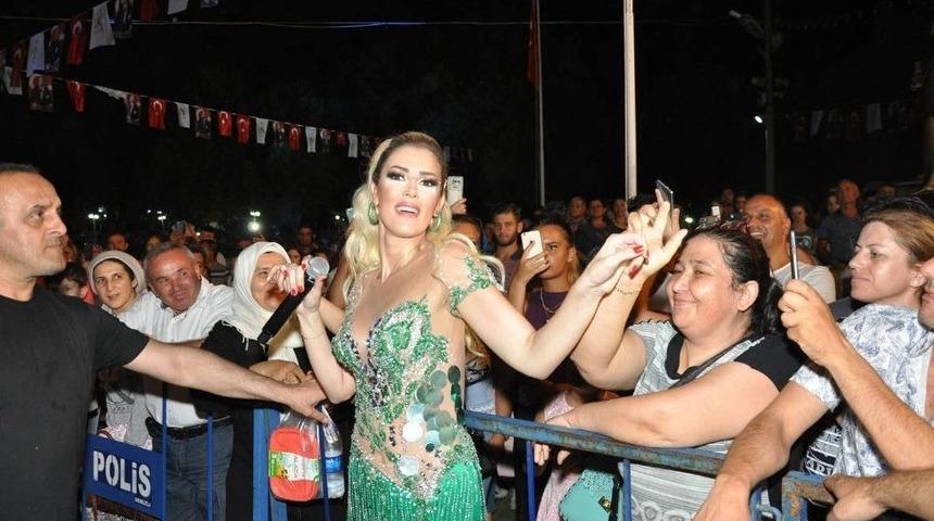 Petek Din&ccedil;&ouml;z Buldan&rsquo;da Coştu Ve Coşturdu