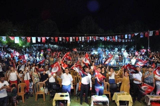 Petek Dinçöz Buldan’da Coştu Ve Coşturdu