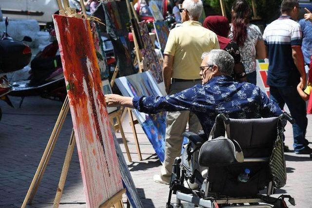 Uluslararası Gül Festivali’nde Yapılan Eserler Kaymakkapı’da Sergilendi