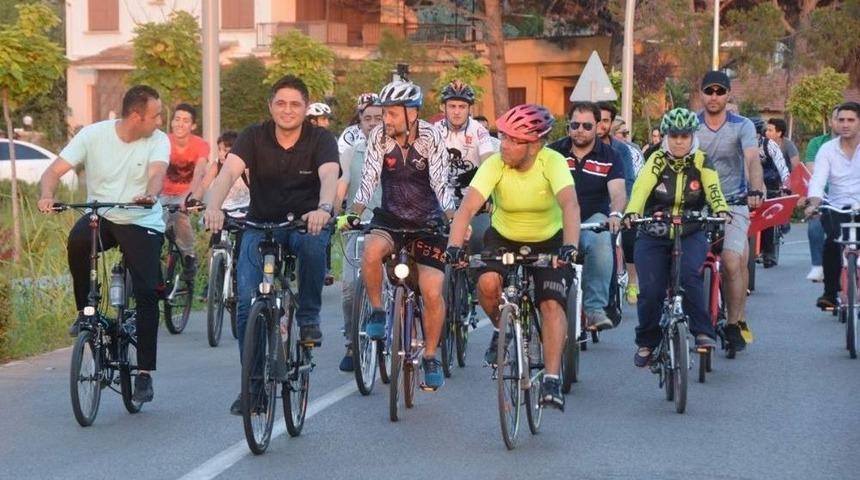 Aliağa&rsquo;da Bisiklet Yolu A&ccedil;ıldı