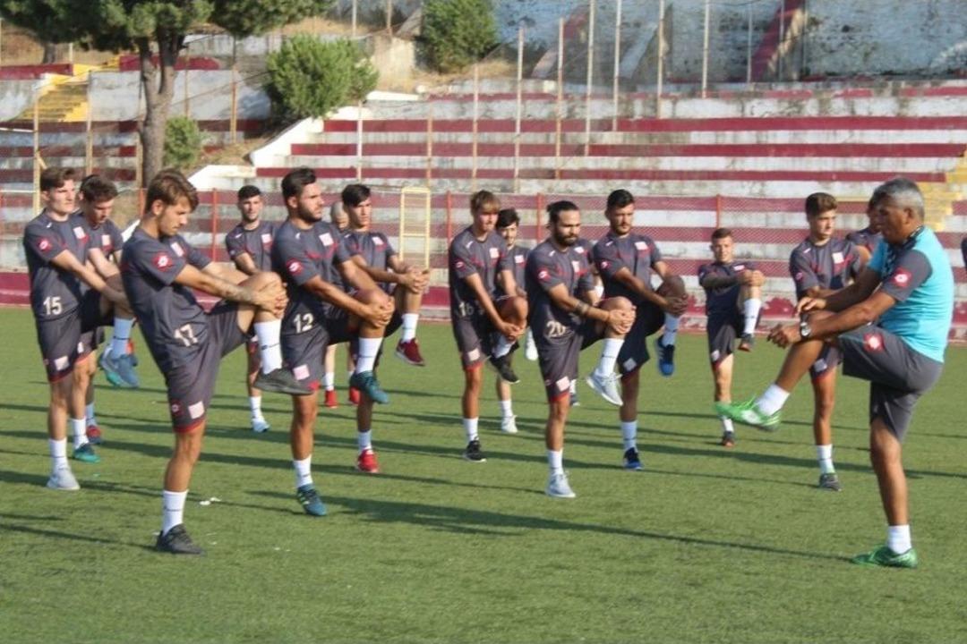 Ayvalıkg&uuml;c&uuml; Belediyespor &lsquo;şampiyonluk&rsquo; Parolasıyla Top Başı Yaptı