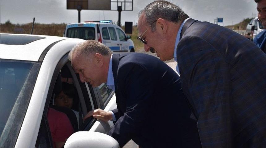 Vali Ve İl Emniyet M&uuml;d&uuml;r&uuml; &lsquo;kırmızı D&uuml;d&uuml;k&rsquo; Uygulamasına Katıldı