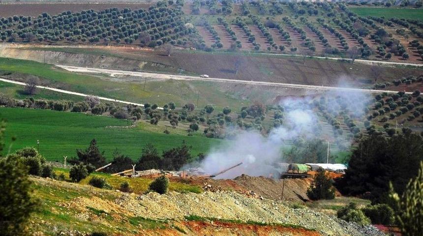 Afrin Ve &Ccedil;evresindeki Ypg Hedefleri Top Atışına Tutuldu