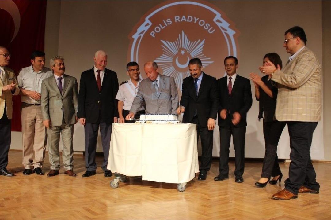 Eskişehir Polis Radyosu Yayın Hayatına Tekrar Başladı