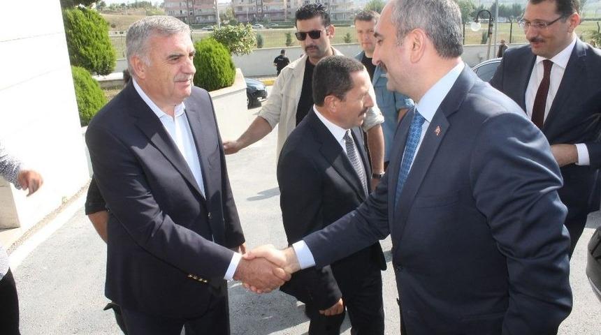 Adalet Bakanı G&uuml;l&rsquo;den Valiliğe Ziyaret